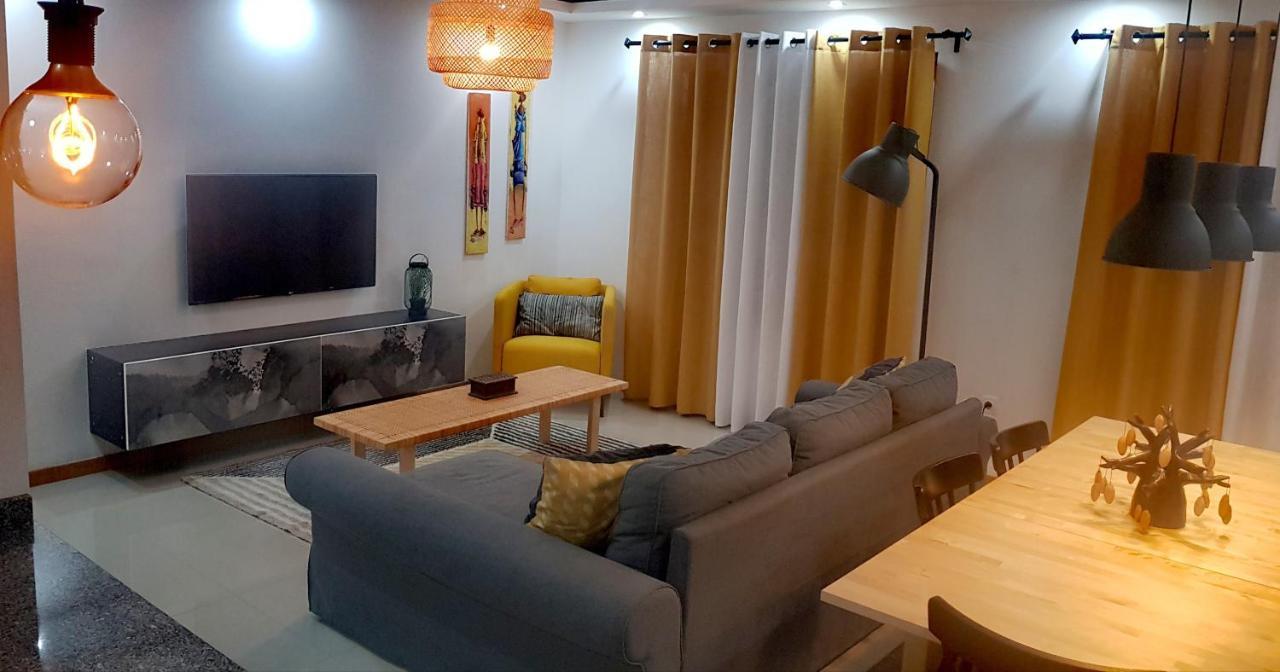 Elegant Modern With Aircond *